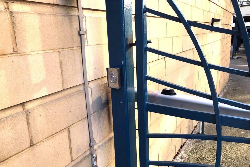 Waterfront Living In Leith With Free Parking! Διαμέρισμα Εδιμβούργο Εξωτερικό φωτογραφία