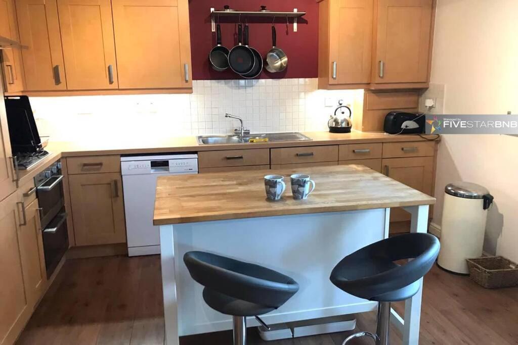 Waterfront Living In Leith With Free Parking! Διαμέρισμα Εδιμβούργο Εξωτερικό φωτογραφία